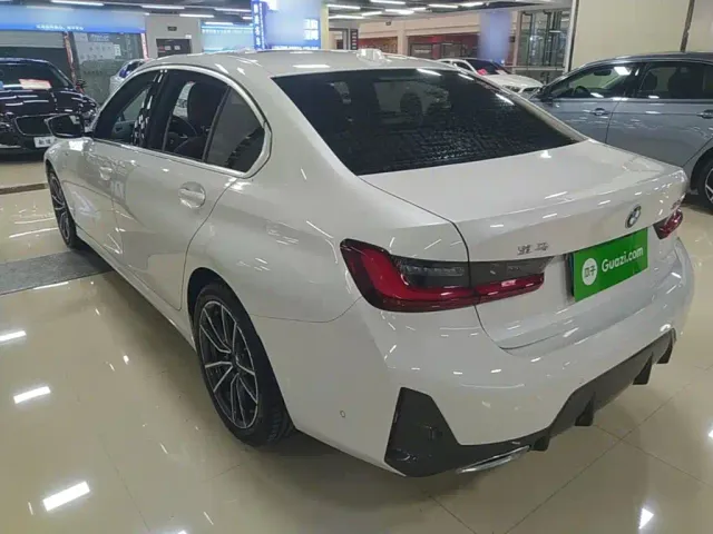 BMW 3 Series — Фото автомобиля 4