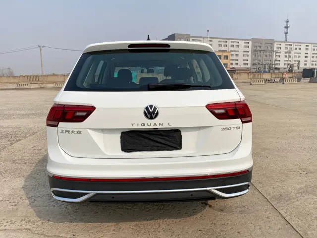 Volkswagen Tiguan L — Фото автомобиля 5