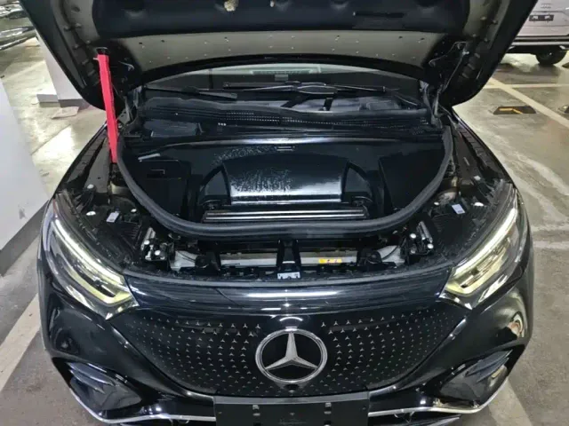 Mercedes-Benz EQE SUV — Фото автомобиля 24