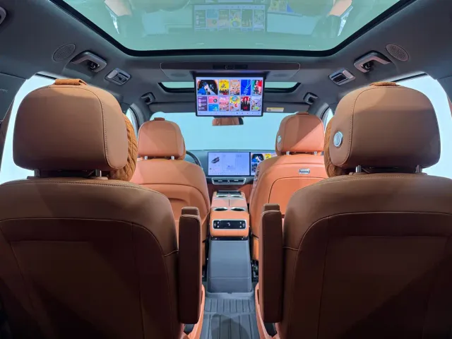 Li Auto L9 — Фото автомобиля 11