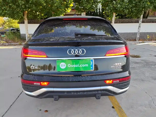 Audi Q5L Sportback — Фото автомобиля 5