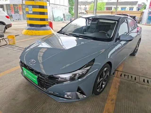 Фотография автомобиля — Hyundai Elantra