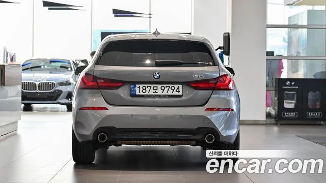 BMW 1 Series F40 — Фото автомобиля 4