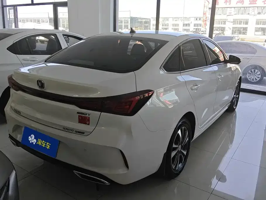 Changan Eado 2023 Enjoy Edition PLUS Blue Whale NE 1.4T GDI DCT Premium Edition — Фото автомобиля 3