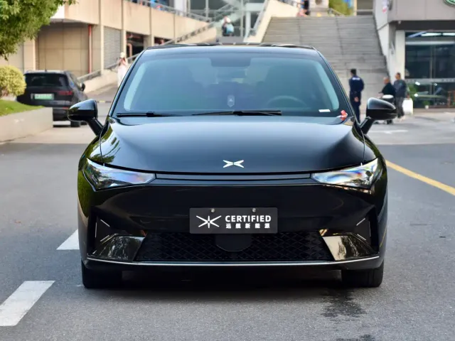 Xpeng P5 — Фото автомобиля 4