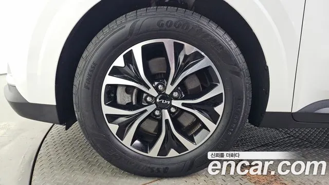 Kia Canival Carnival 4 поколение Бензин 9 мест Prestige — Фото автомобиля 5