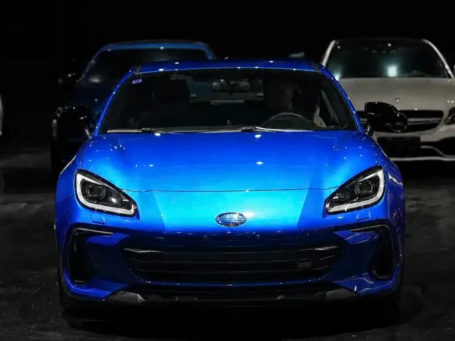 Subaru Subaru BRZ 2025 2.4L Manual EyeSight STI Sport type RS — Фото автомобиля 2