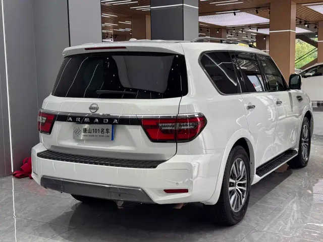 Nissan Patrol — Фото автомобиля 5