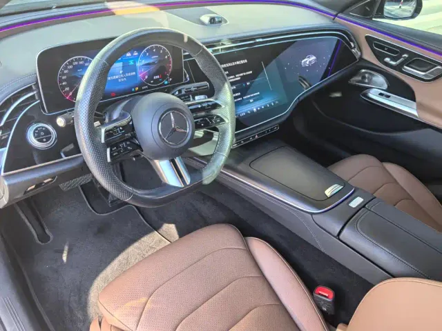 Mercedes-Benz E-Class — Фото автомобиля 18