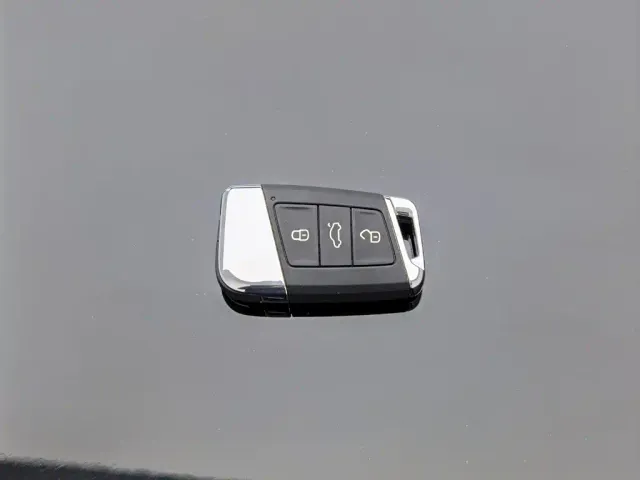 Volkswagen Passat — Фото автомобиля 19