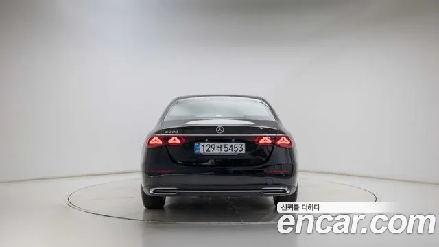 Mercedes-Benz E-Class W214 — Фото автомобиля 4