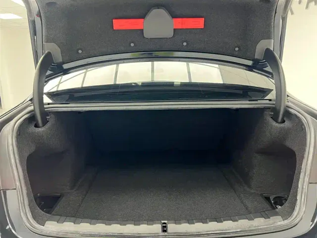 BMW 3 Series — Фото автомобиля 12