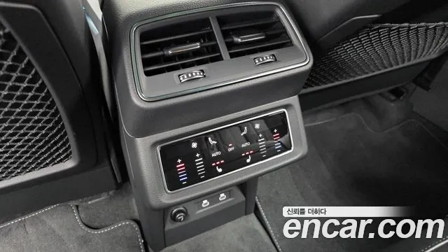Audi e-tron — Фото автомобиля 19