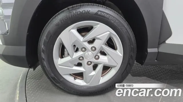 Hyundai Kona — Фото автомобиля 5