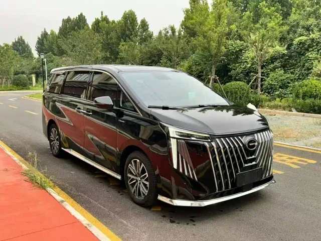 GAC Trumpchi M8 — Фото автомобиля 3