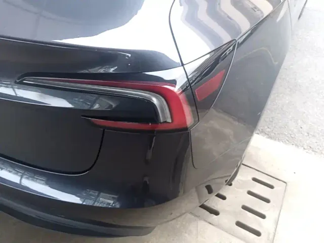 Tesla Model 3 — Фото автомобиля 7