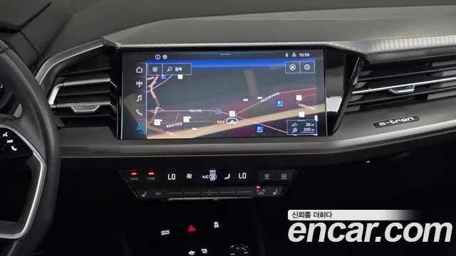 Audi Q4 e-tron — Фото автомобиля 14