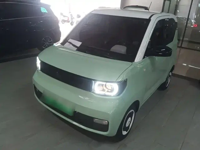 Фотография автомобиля — Wuling Hongguang Mini EV