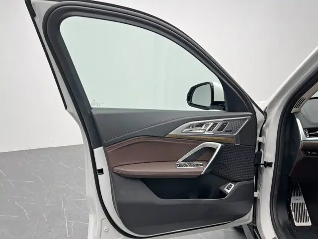 BMW X1 — Фото автомобиля 11