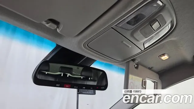 Kia Niro — Фото автомобиля 23