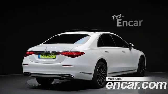 Mercedes-Benz S-Class — Фото автомобиля 2