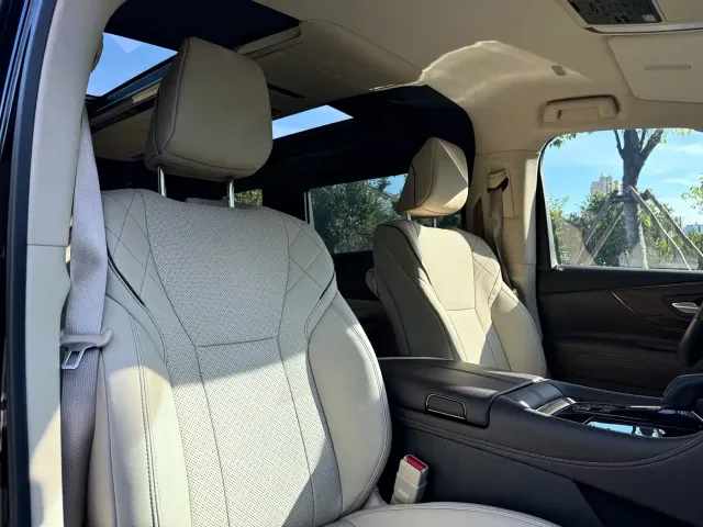 Toyota Vellfire — Фото автомобиля 18