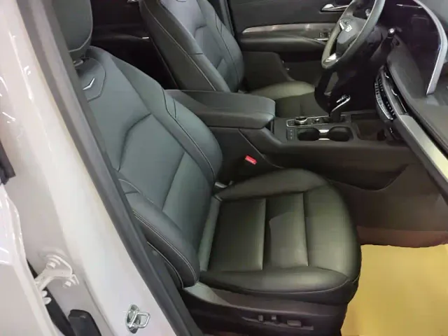 Cadillac XT4 — Фото автомобиля 24
