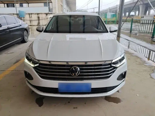 Volkswagen Lavida — Фото автомобиля 2