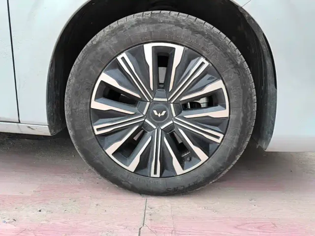 Wuling Starlight 730 — Фото автомобиля 11
