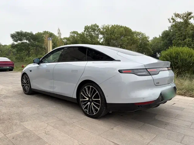 Leapmotor C01 — Фото автомобиля 23