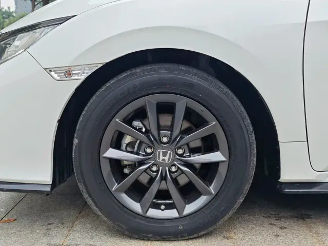 Honda Civic — Фото автомобиля 10