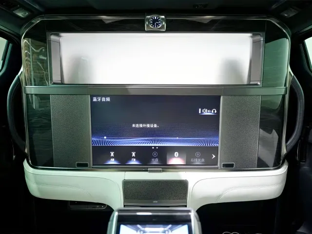 Lexus LM — Фото автомобиля 16