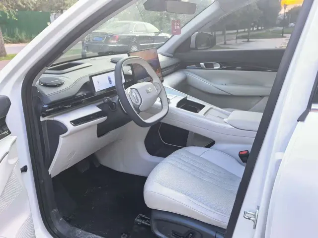 Geely Galaxy E5 — Фото автомобиля 4