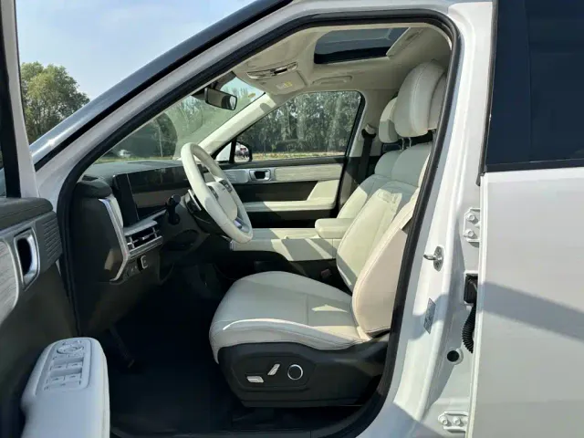 Hyundai Santa Fe — Фото автомобиля 9