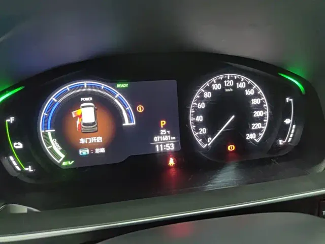 Honda Odyssey 2022 2.0L e:HEV Sharp·Enjoyment Edition — Фото автомобиля 11