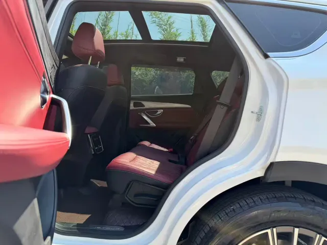 Jetour X70 Plus — Фото автомобиля 12