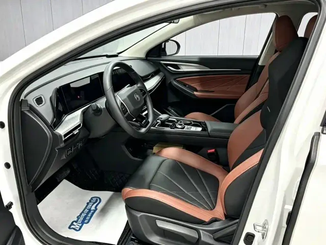 Changan Eado — Фото автомобиля 7