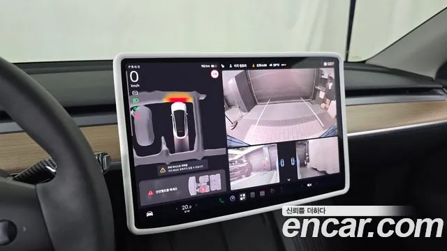 Tesla Model Y — Фото автомобиля 17