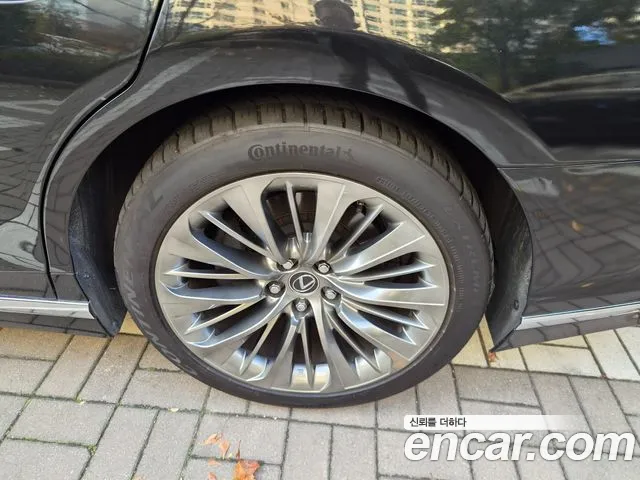 Lexus LS LS500h 5th Gen — Фото автомобиля 11