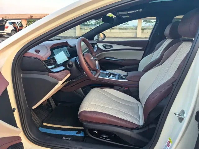 BYD Seal 07 DM-i — Фото автомобиля 10