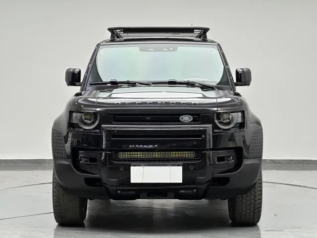 Land Rover Defender — Фото автомобиля 2