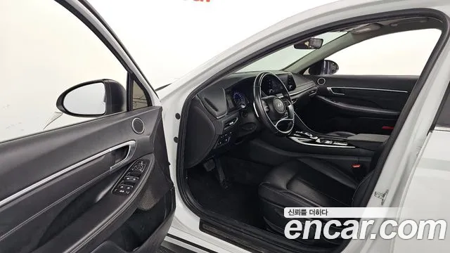 Hyundai Sonata Sonata (DN8) 2.0 LPG(Для проката) — Фото автомобиля 10