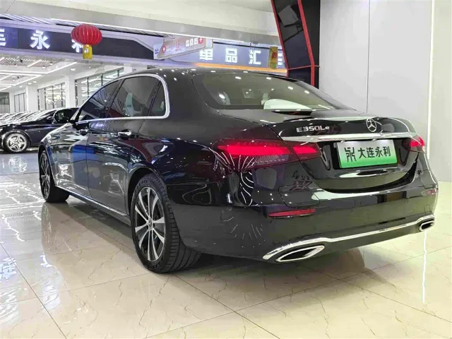 Mercedes-Benz E-Class — Фото автомобиля 16