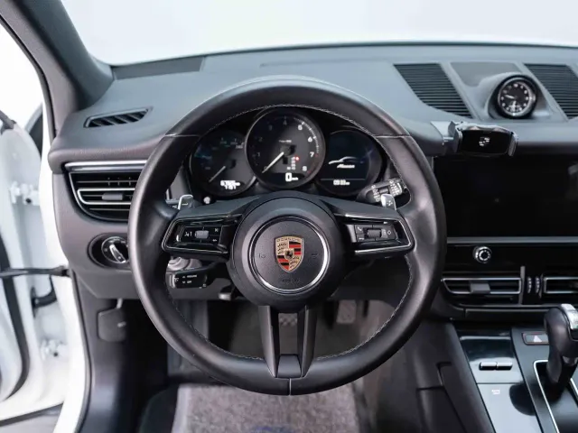 Porsche Macan — Фото автомобиля 13