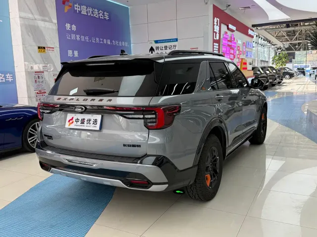 Ford Explorer — Фото автомобиля 6