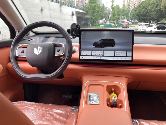Leapmotor C10 — Фото автомобиля 8