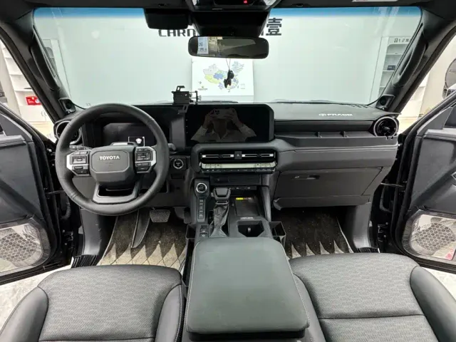 Toyota Prado — Фото автомобиля 11