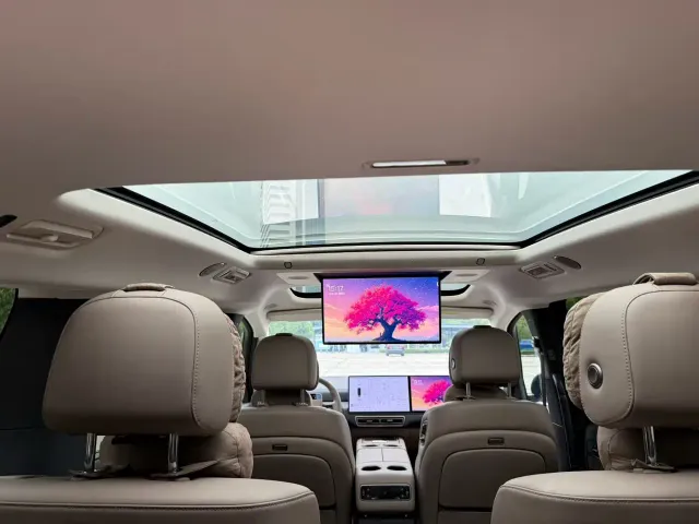 Li Auto MEGA — Фото автомобиля 5