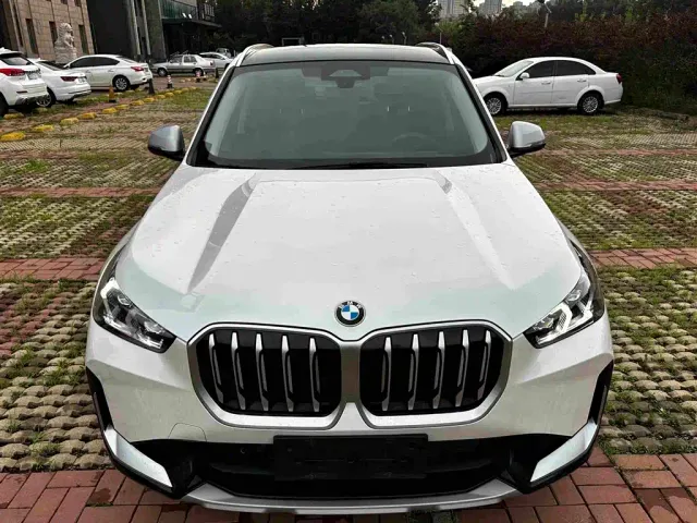 BMW X1 — Фото автомобиля 2