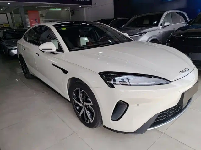 BYD Seal 07 DM-i — Фото автомобиля 3